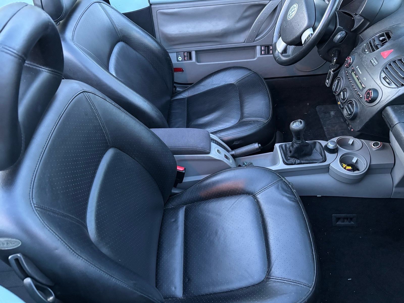 VW Beetle 1,4. CABRIO. ALU FELGE 17 KOŽA, fotografija 17