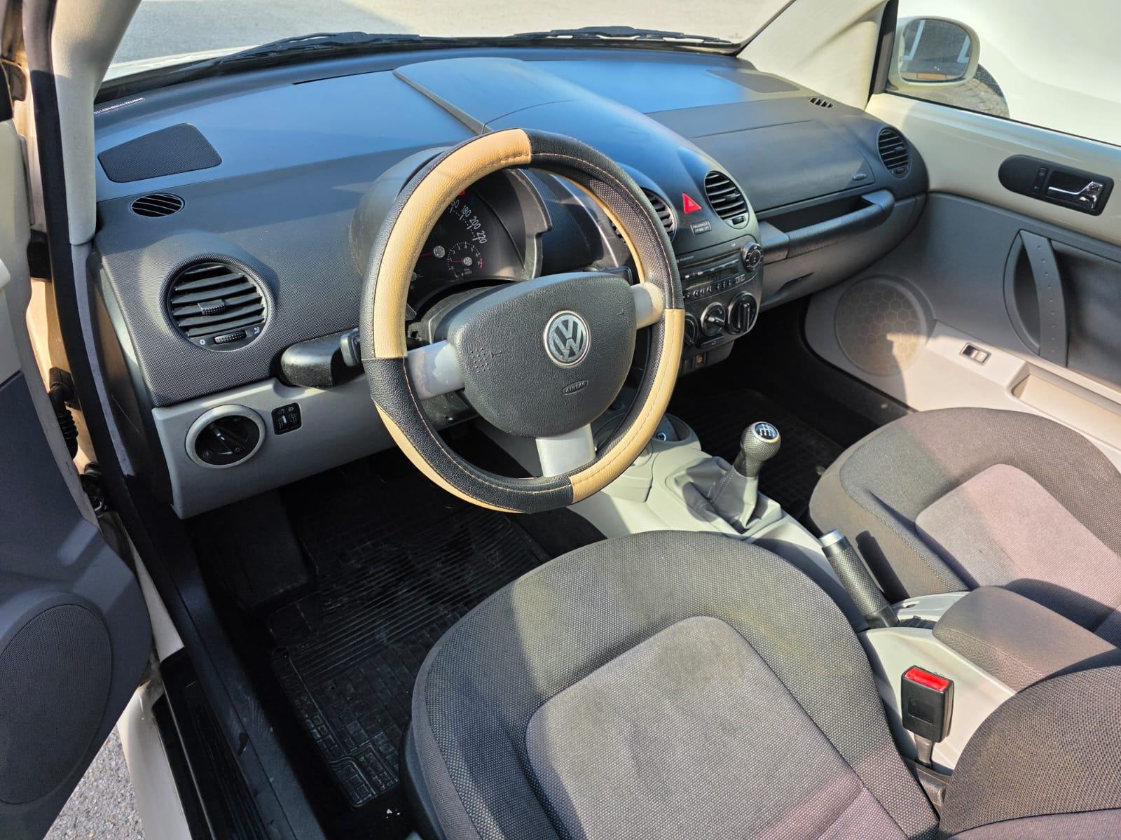 VW Beetle 1,6 Cabrio, fotografija 6