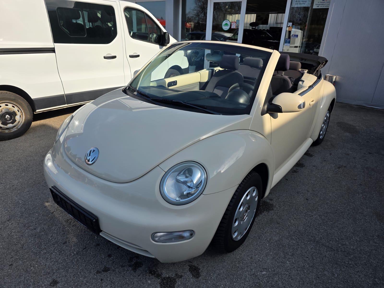 VW Beetle 1,6 Cabrio, fotografija 1