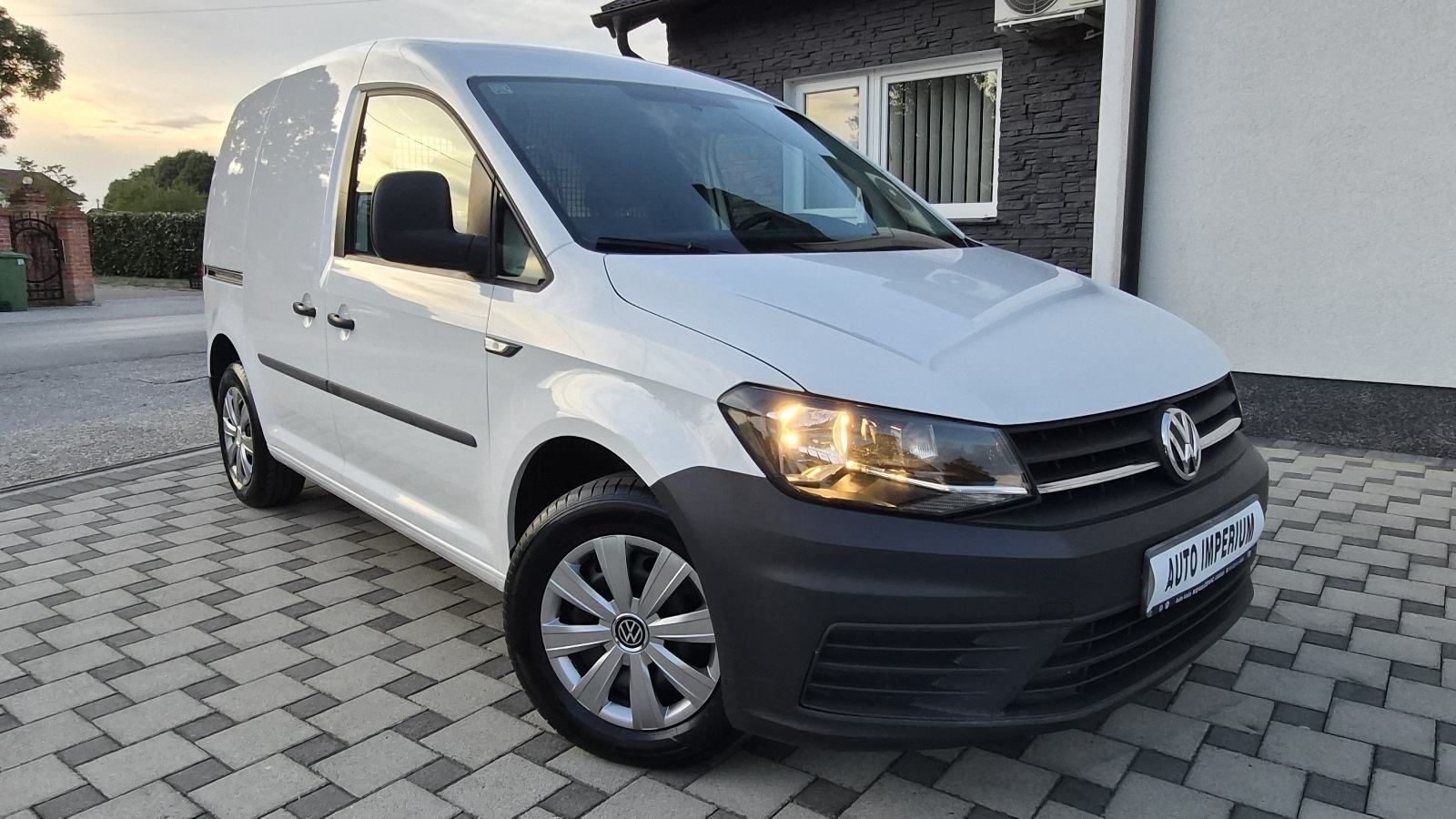 VW Caddy 1,6 TDI - 1.VLASNIK - NIJE UVOZ - VRHUNSKO STANJE -, fotografija 2