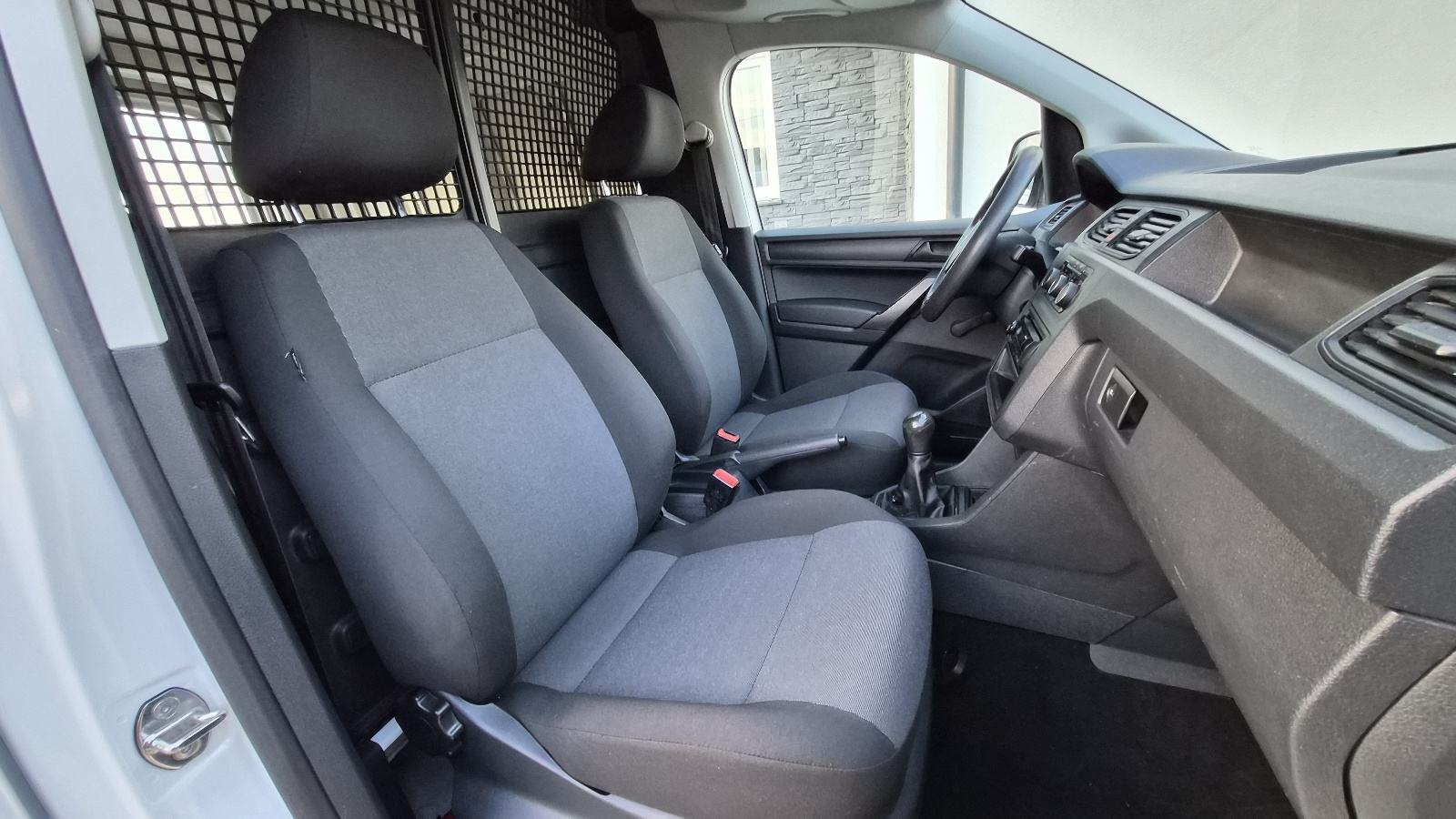 VW Caddy 1,6 TDI - 1.VLASNIK - NIJE UVOZ - VRHUNSKO STANJE -, fotografija 17