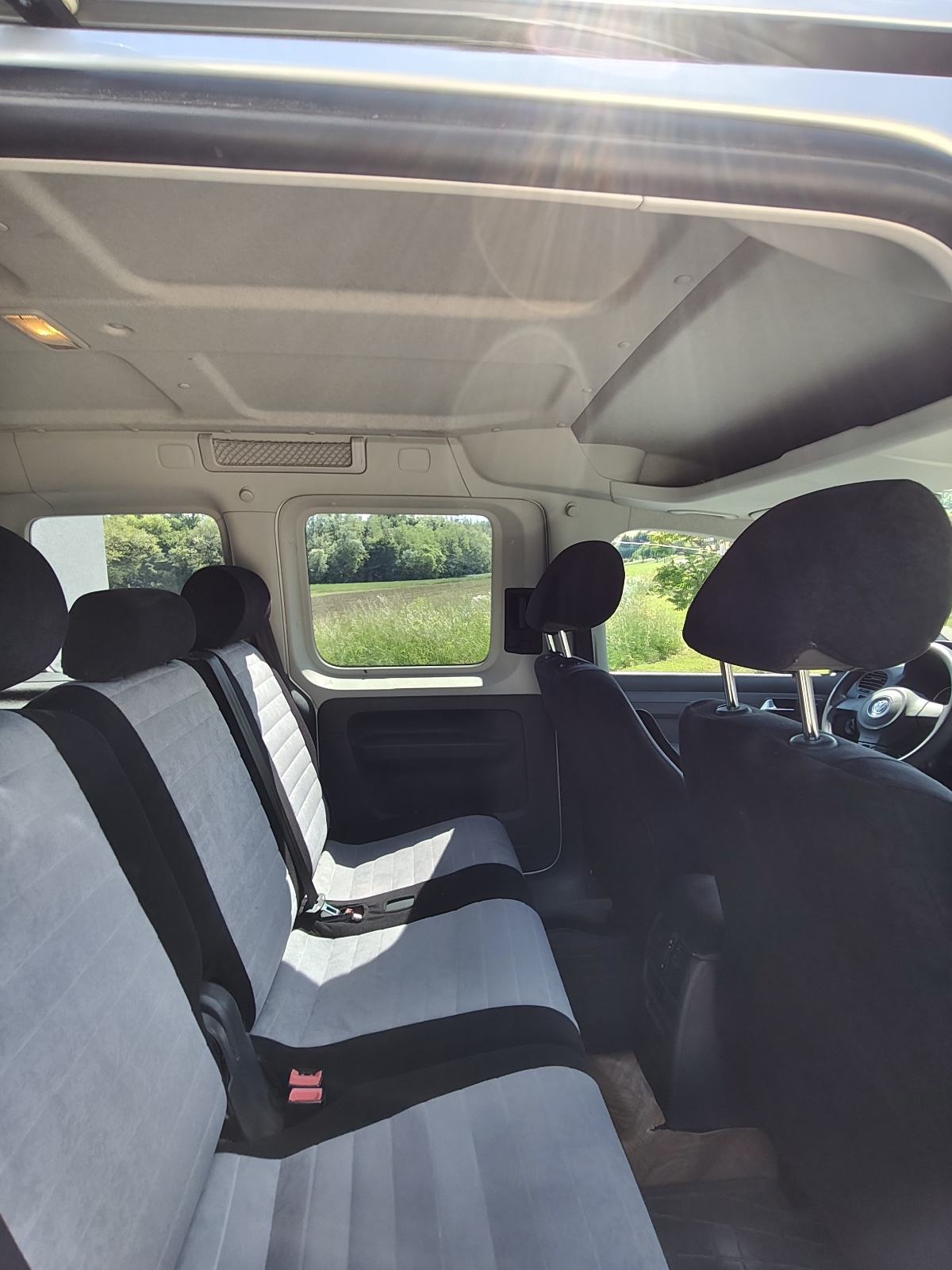 VW Caddy 1.6 TDI – 138.000 km ORIGINAL – PRVI I JEDINI VLASNIK U RH, fotografija 7