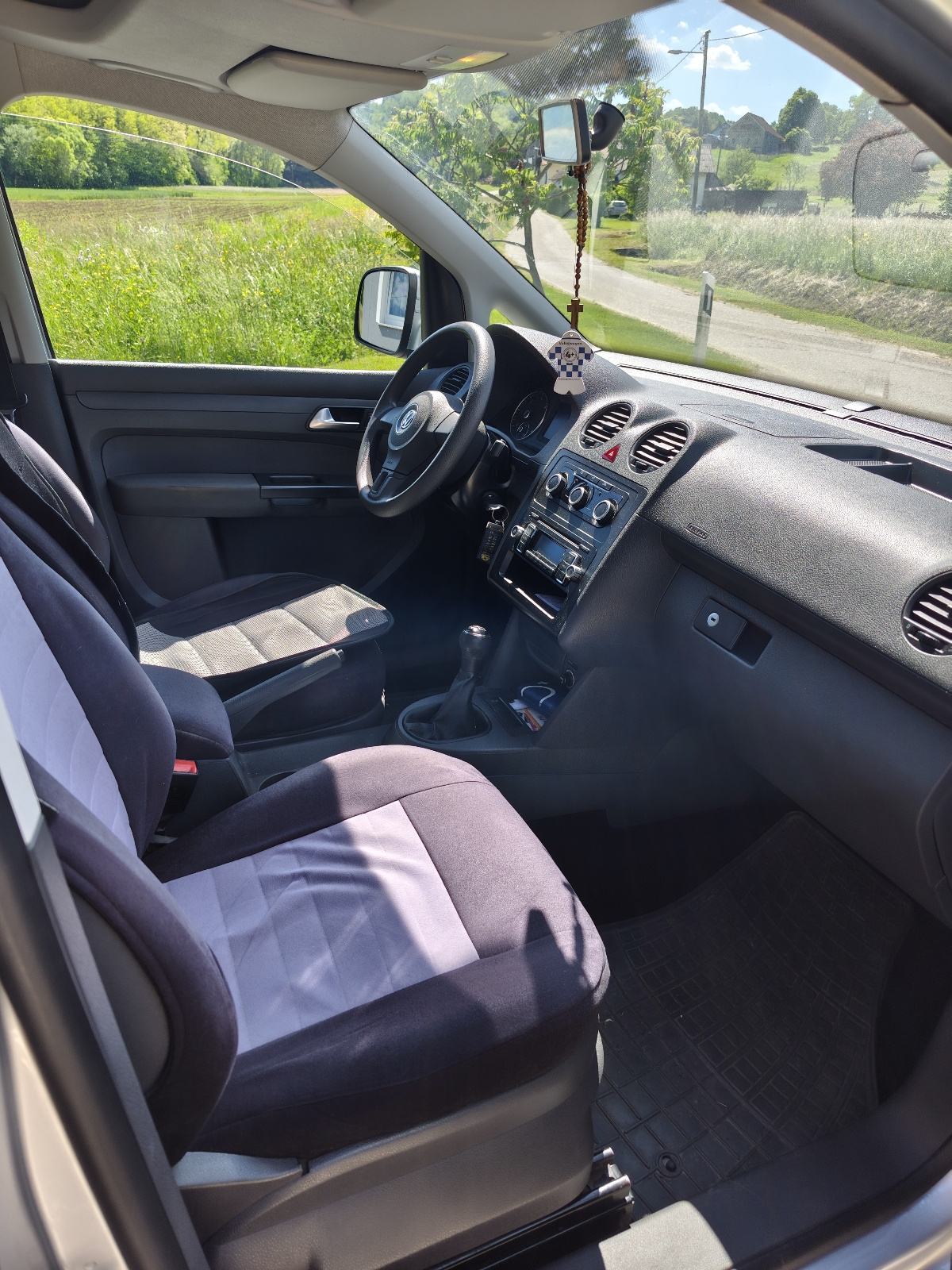 VW Caddy 1.6 TDI – 138.000 km ORIGINAL – PRVI I JEDINI VLASNIK U RH, fotografija 6