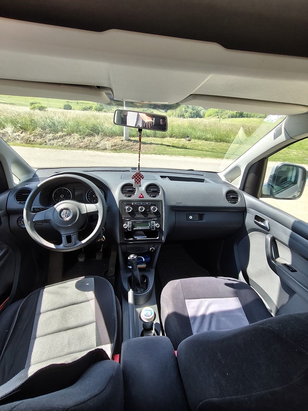 VW Caddy 1.6 TDI – 138.000 km ORIGINAL – PRVI I JEDINI VLASNIK U RH, fotografija 9