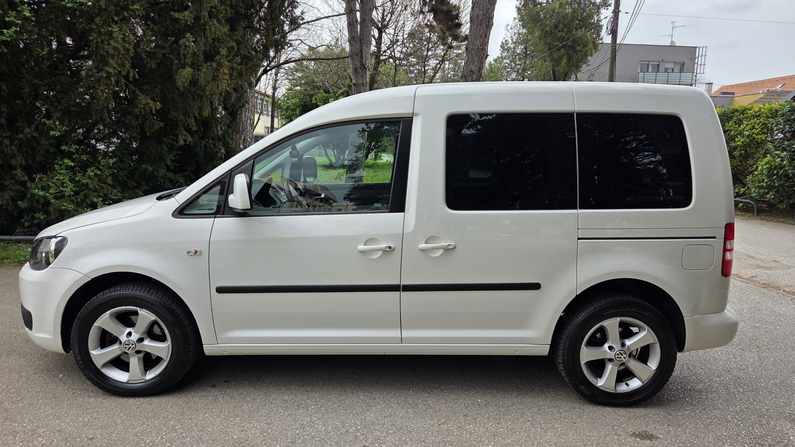 VW Caddy 1.6 TDI 2012.g.Reg.05/27.g.5.sjedala,KLIMA,NAVI,odličan!!!!, fotografija 8