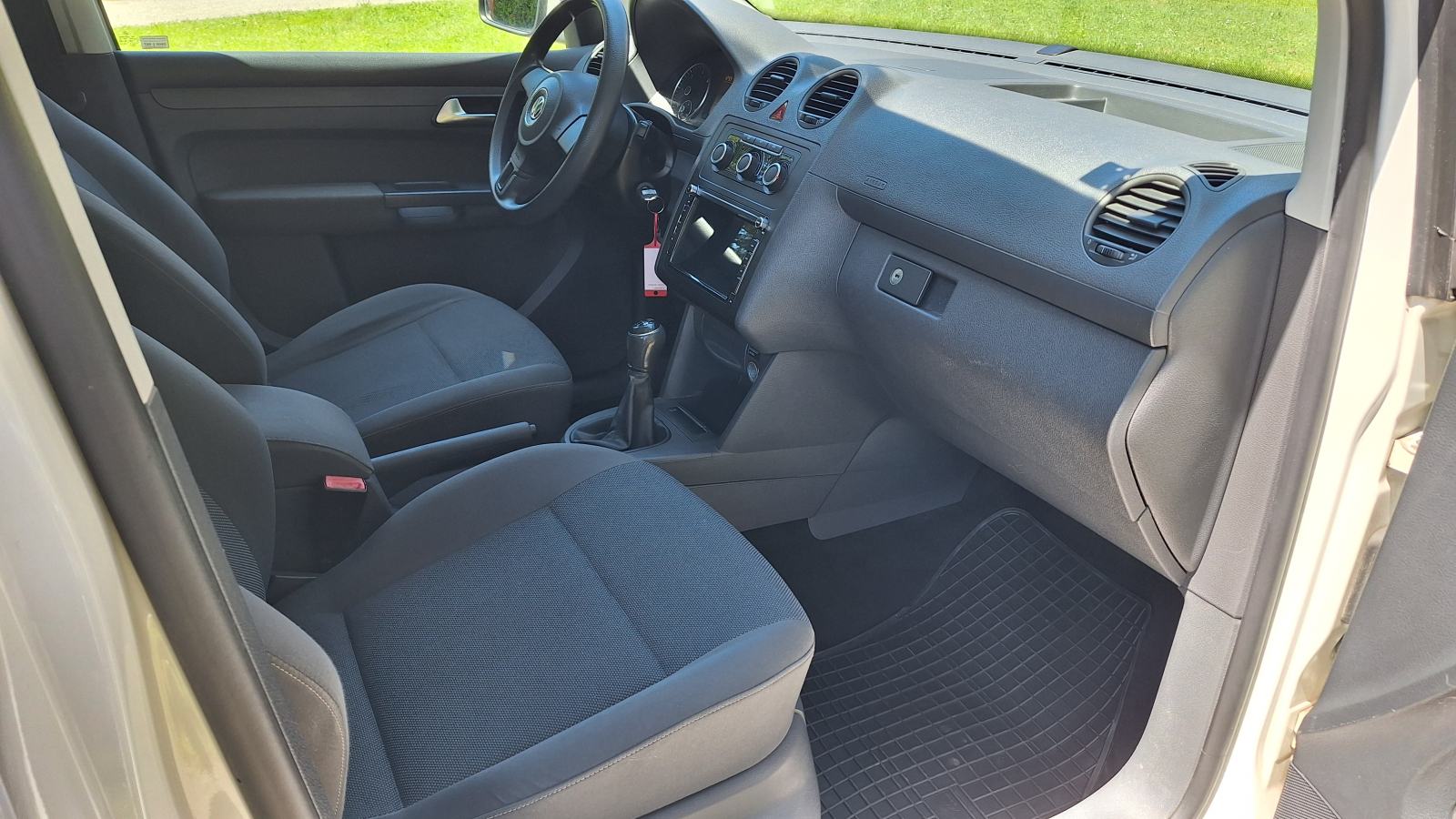 VW Caddy 1.6 TDI 2012.g.Reg.05/27.g.5.sjedala,KLIMA,NAVI,odličan!!!!, fotografija 11