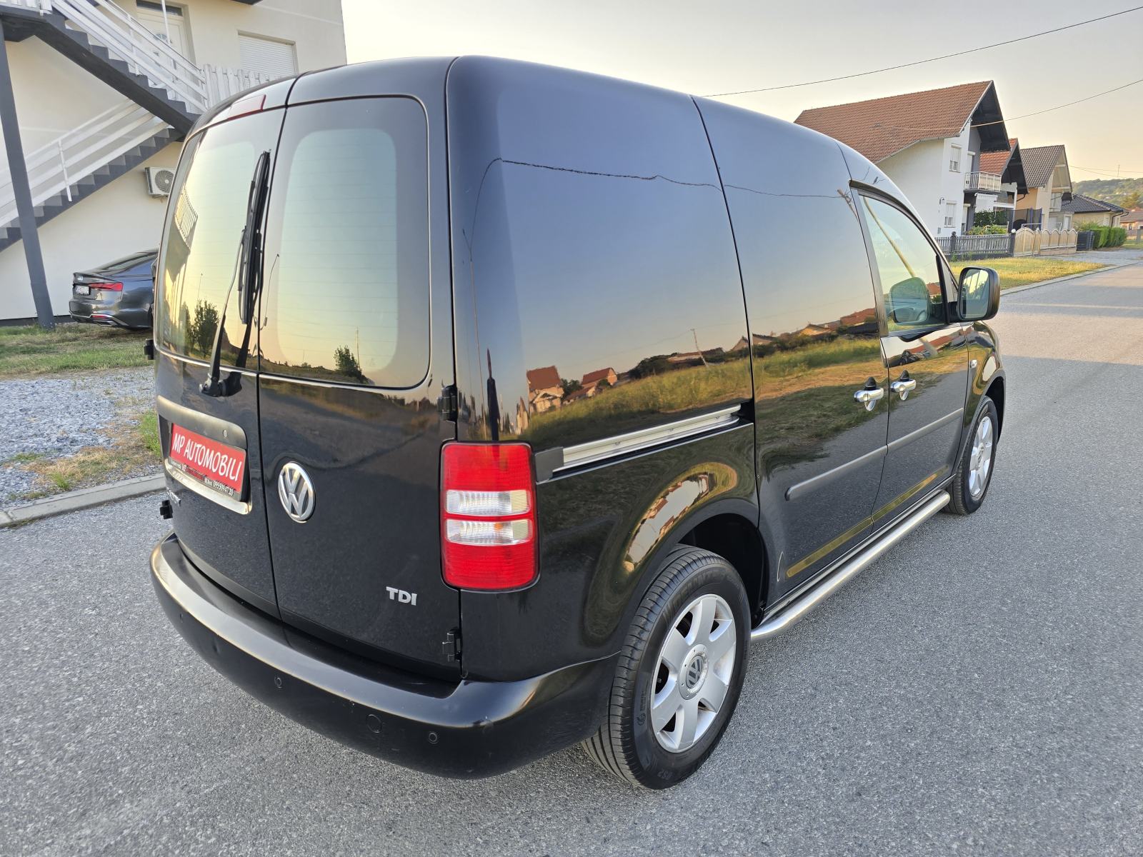 VW Caddy 1,6 TDI-2014gd.md-KLIMA-navigacija,inox pragovi,bč.vrata,KART, fotografija 9