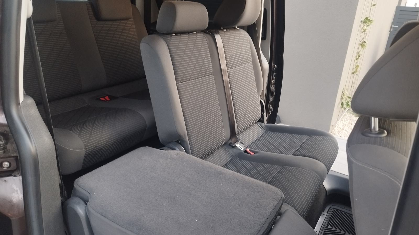 VW Caddy 1,6 TDI LIFE ,PUTNIČKI,7 SJEDALA, fotografija 14