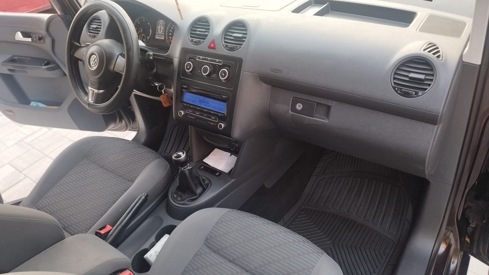 VW Caddy 1,6 TDI LIFE ,PUTNIČKI,7 SJEDALA, fotografija 11