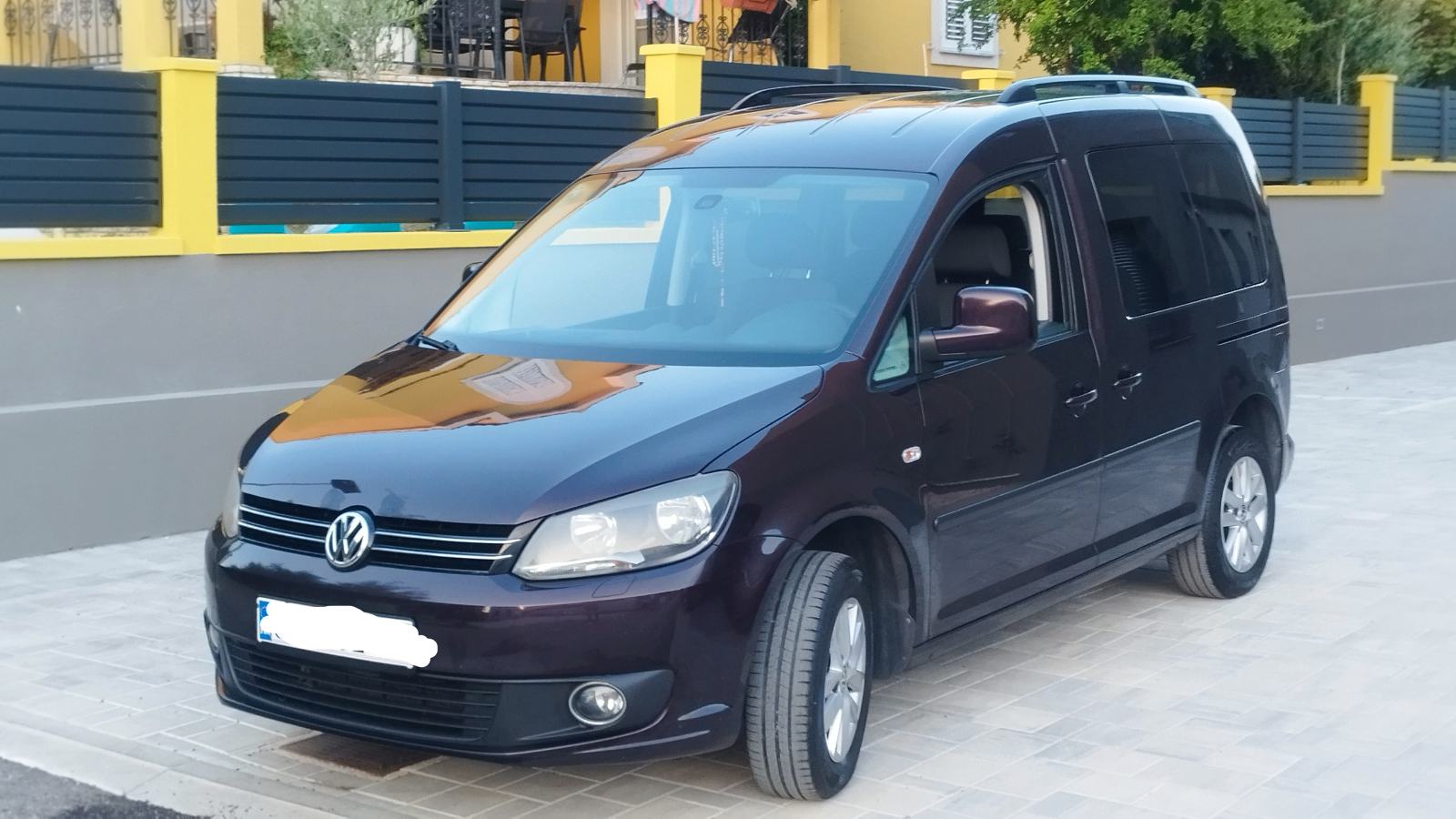 VW Caddy 1,6 TDI LIFE ,PUTNIČKI,7 SJEDALA, fotografija 2