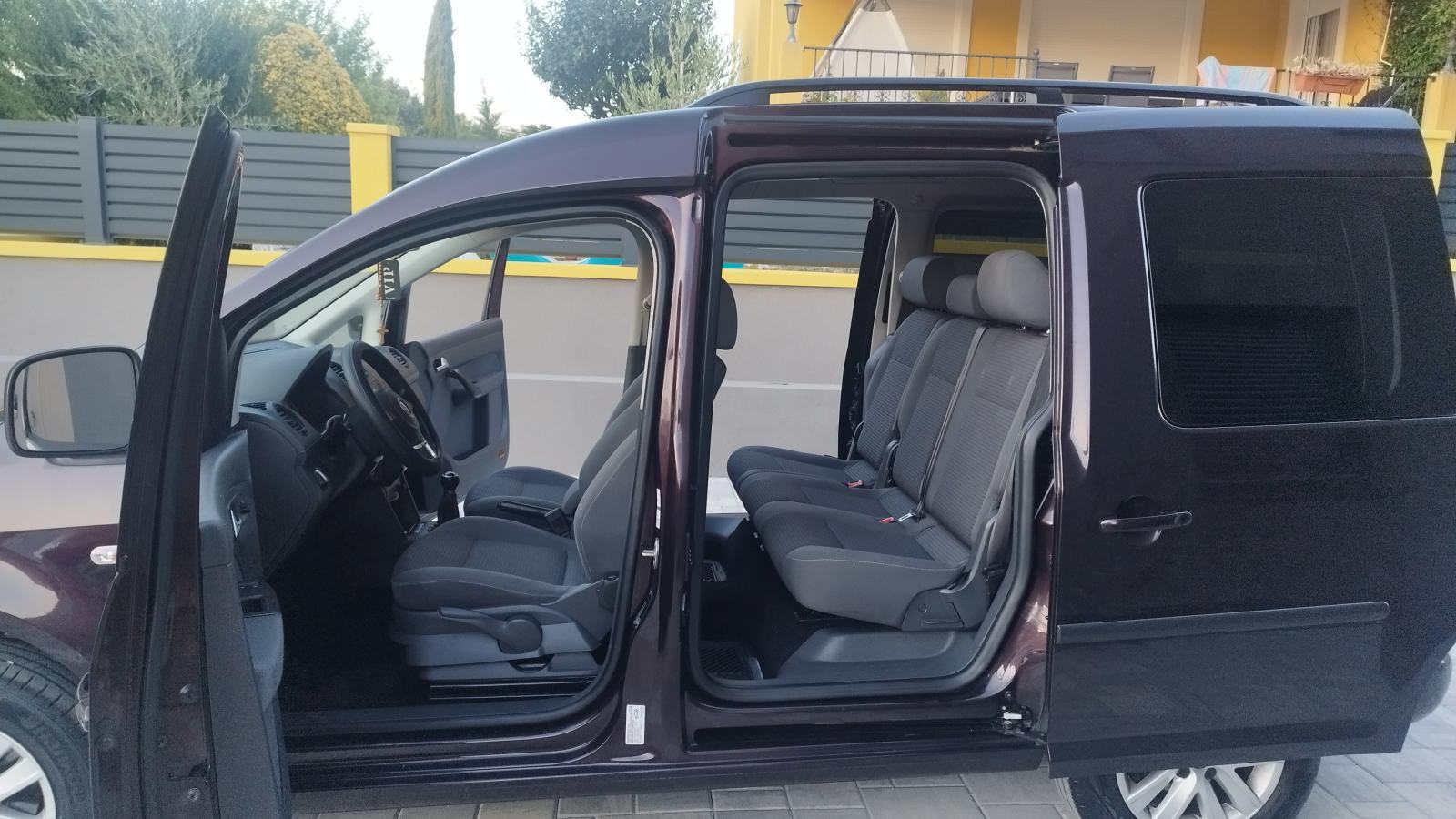VW Caddy 1,6 TDI LIFE ,PUTNIČKI,7 SJEDALA, fotografija 10
