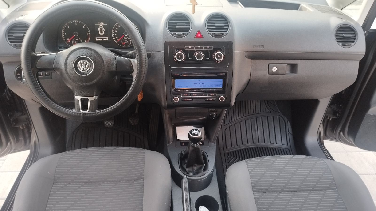 VW Caddy 1,6 TDI LIFE ,PUTNIČKI,7 SJEDALA, fotografija 13