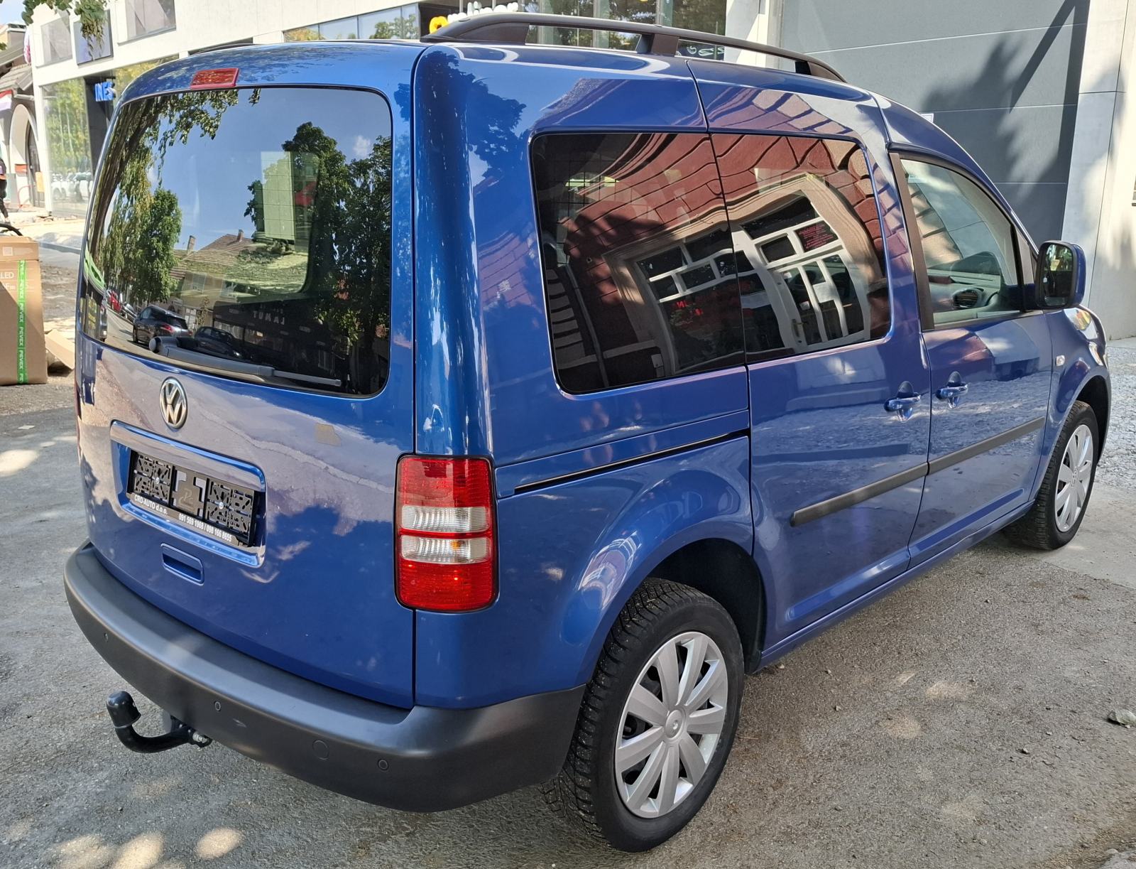 VW Caddy 1,6 TDI; putnički, pet sjedala, klima, kuka, servis. knjižica, fotografija 6