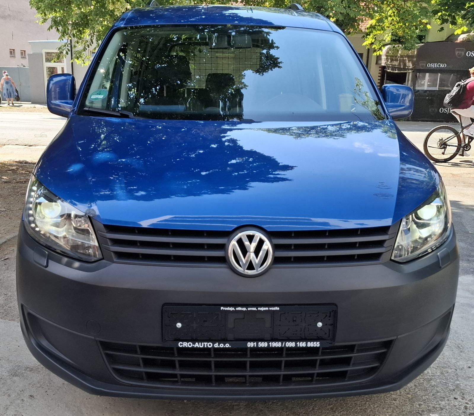 VW Caddy 1,6 TDI; putnički, pet sjedala, klima, kuka, servis. knjižica, fotografija 7