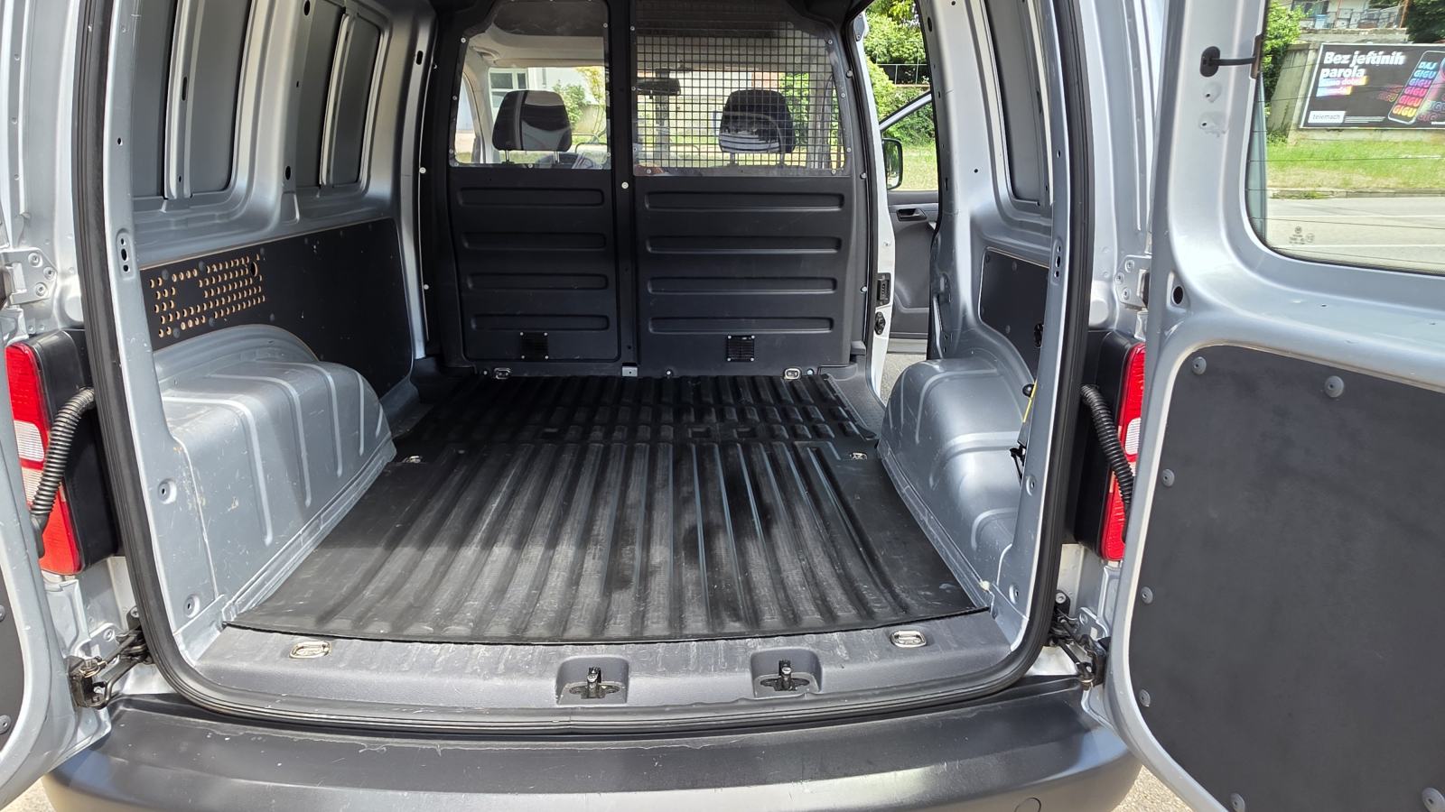 VW Caddy 1,6 TDI, servisna, vel. servis, klima, KAO NOV, fotografija 16