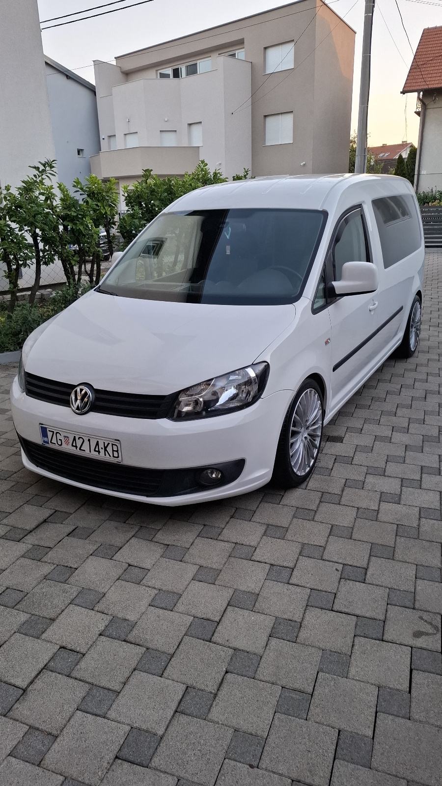 VW CADDY MAXI 1,6 TDI, fotografija 1