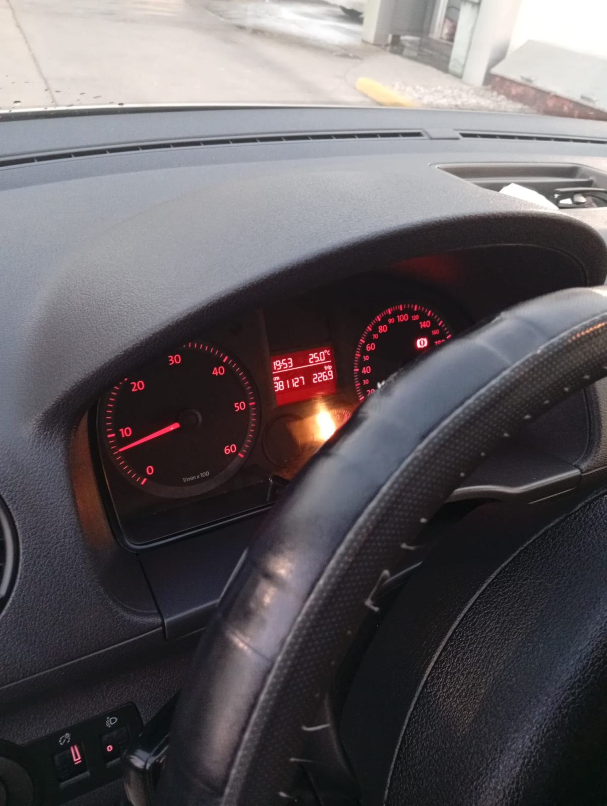 VW Caddy 1,9 TDI, fotografija 4