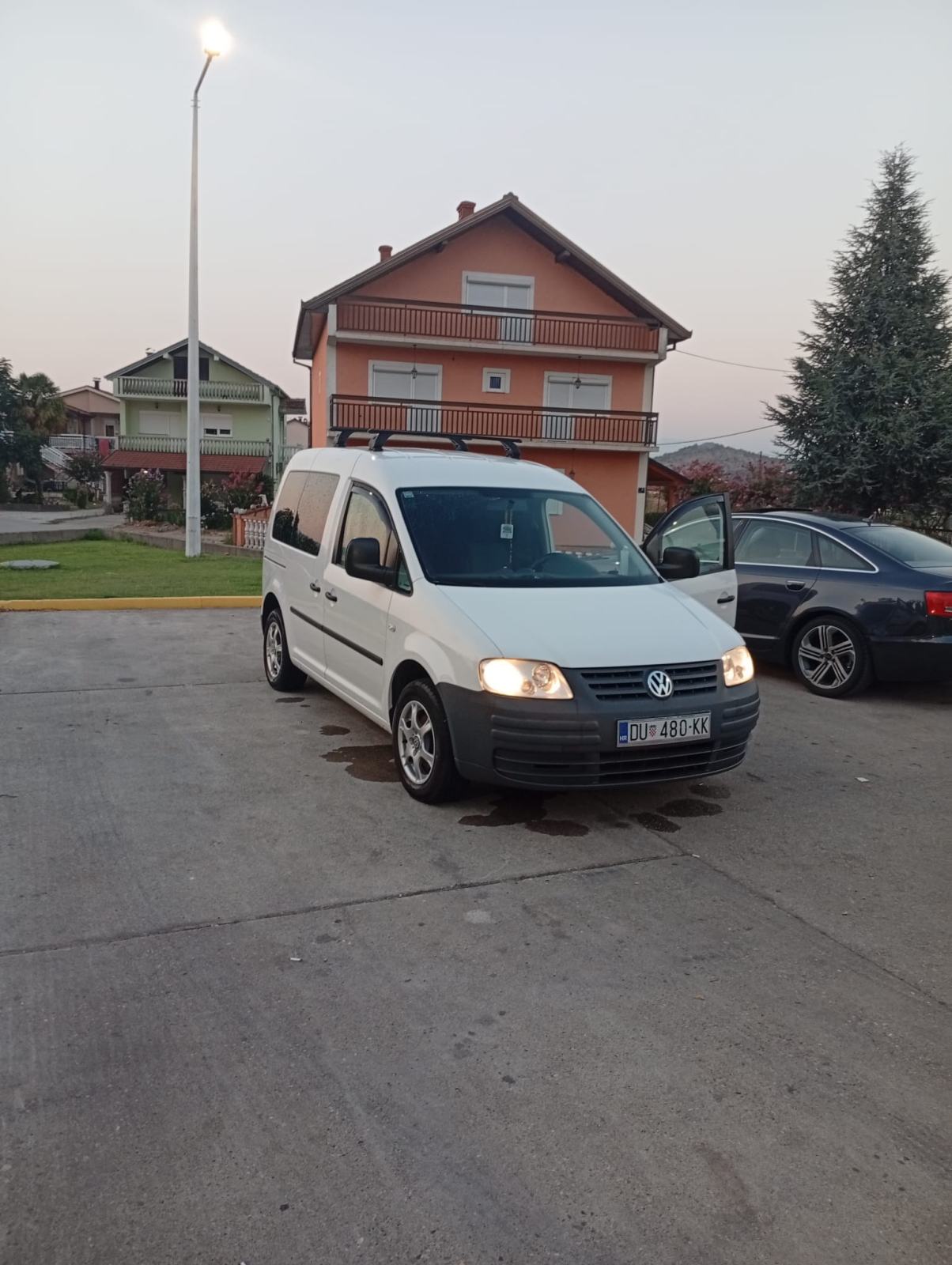 VW Caddy 1,9 TDI, fotografija 6