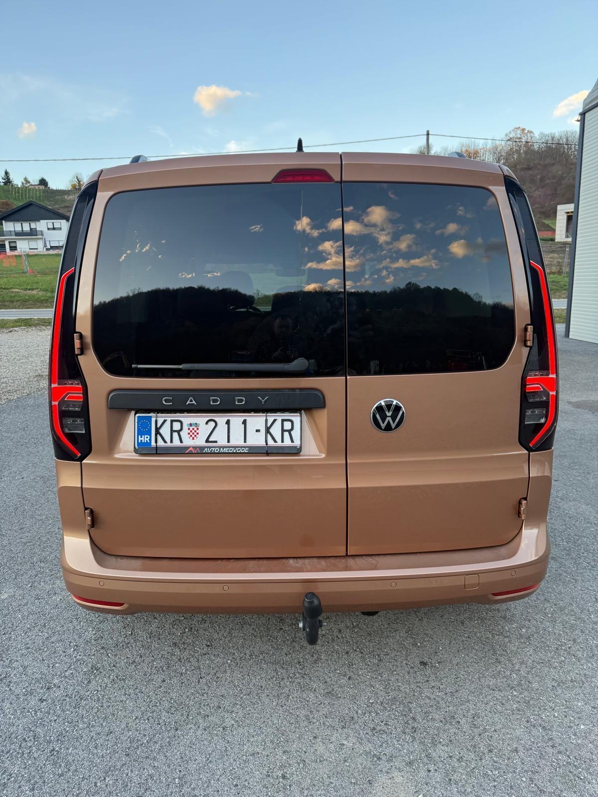 VW Caddy 2,0, fotografija 3