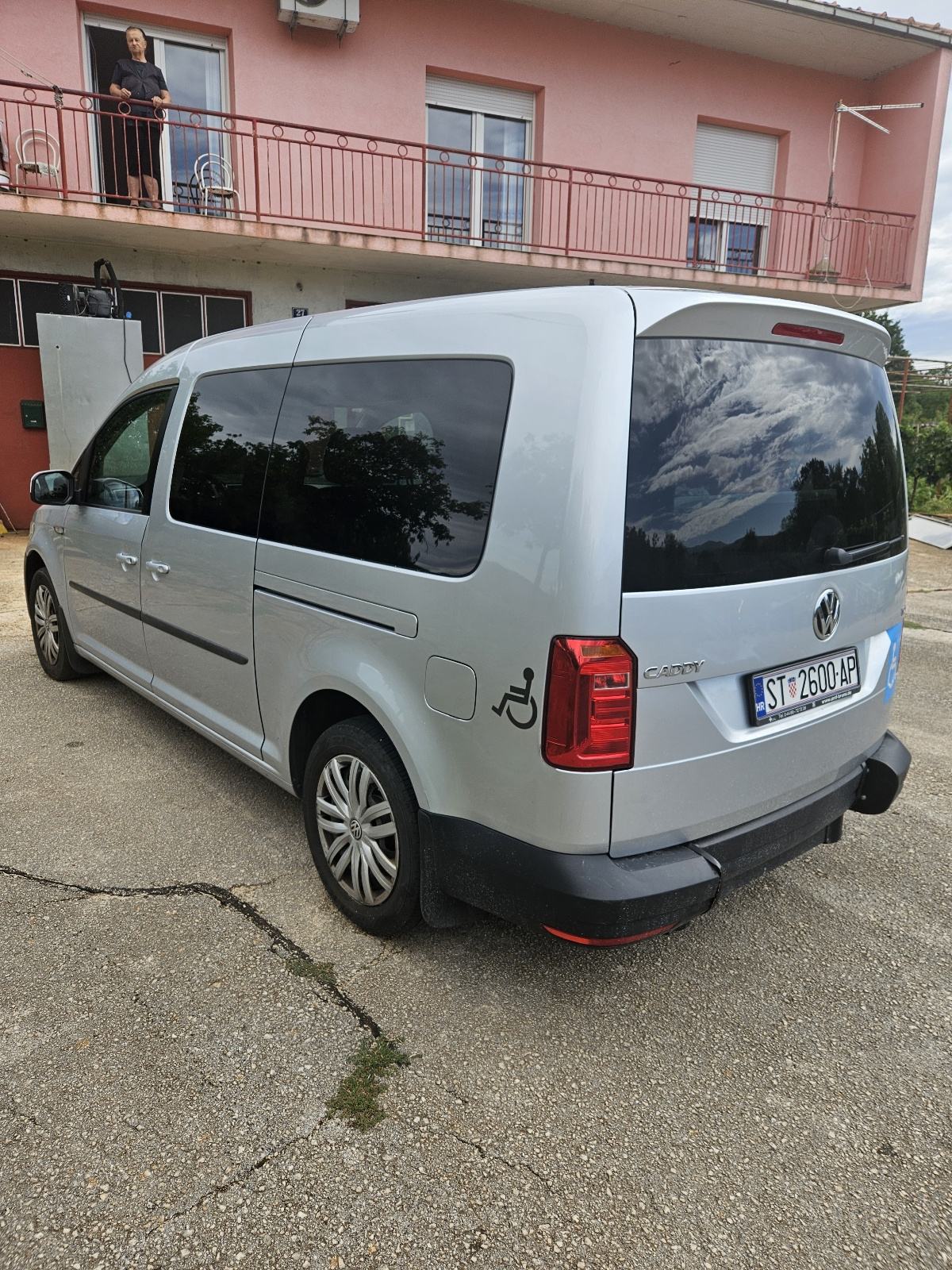 VW Caddy 2,0 sa rampom, fotografija 5