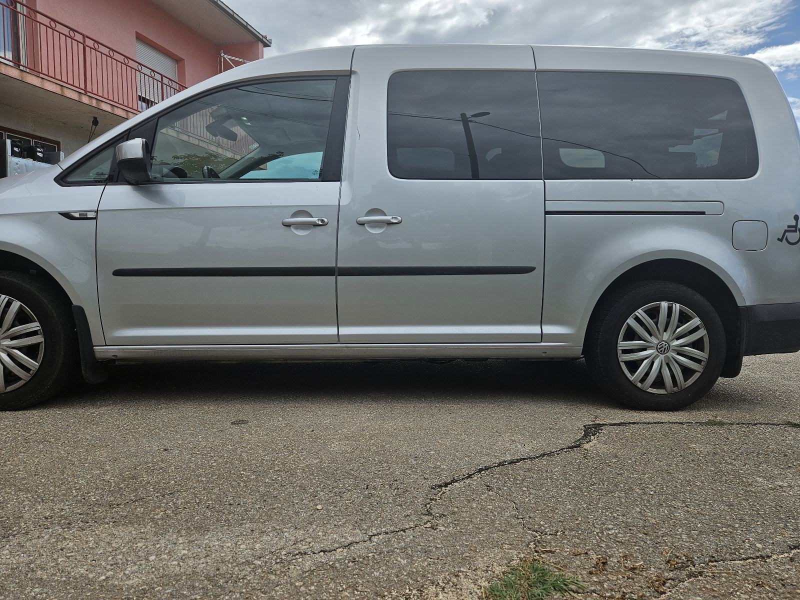VW Caddy 2,0 sa rampom, fotografija 13