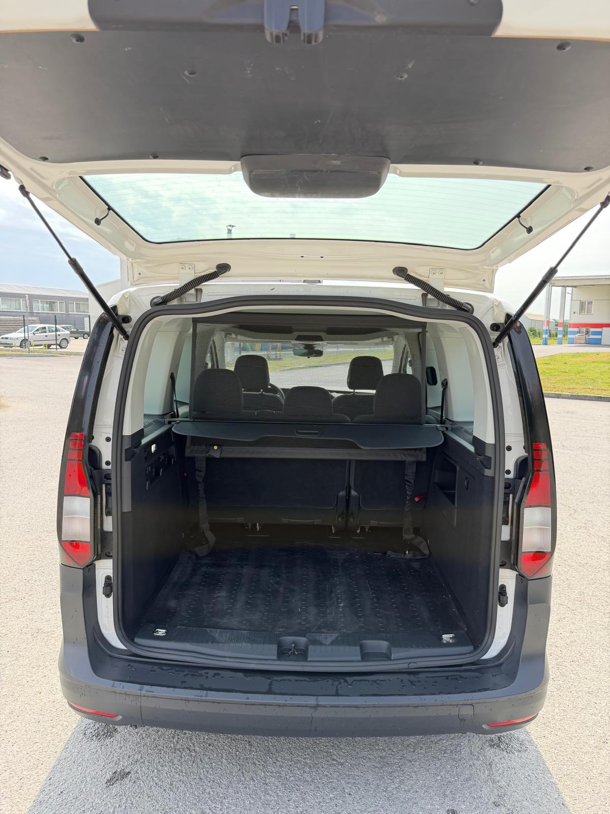 VW Caddy 2,0, fotografija 8