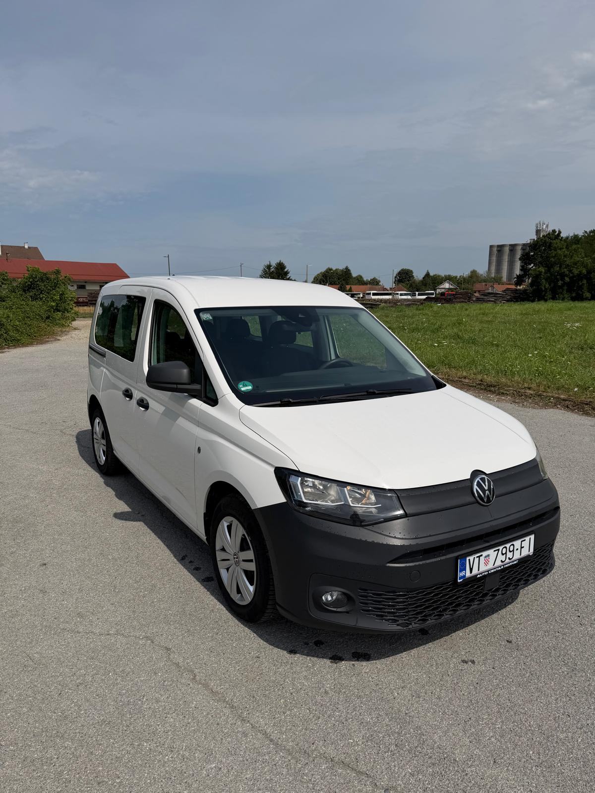 VW Caddy 2,0, fotografija 3