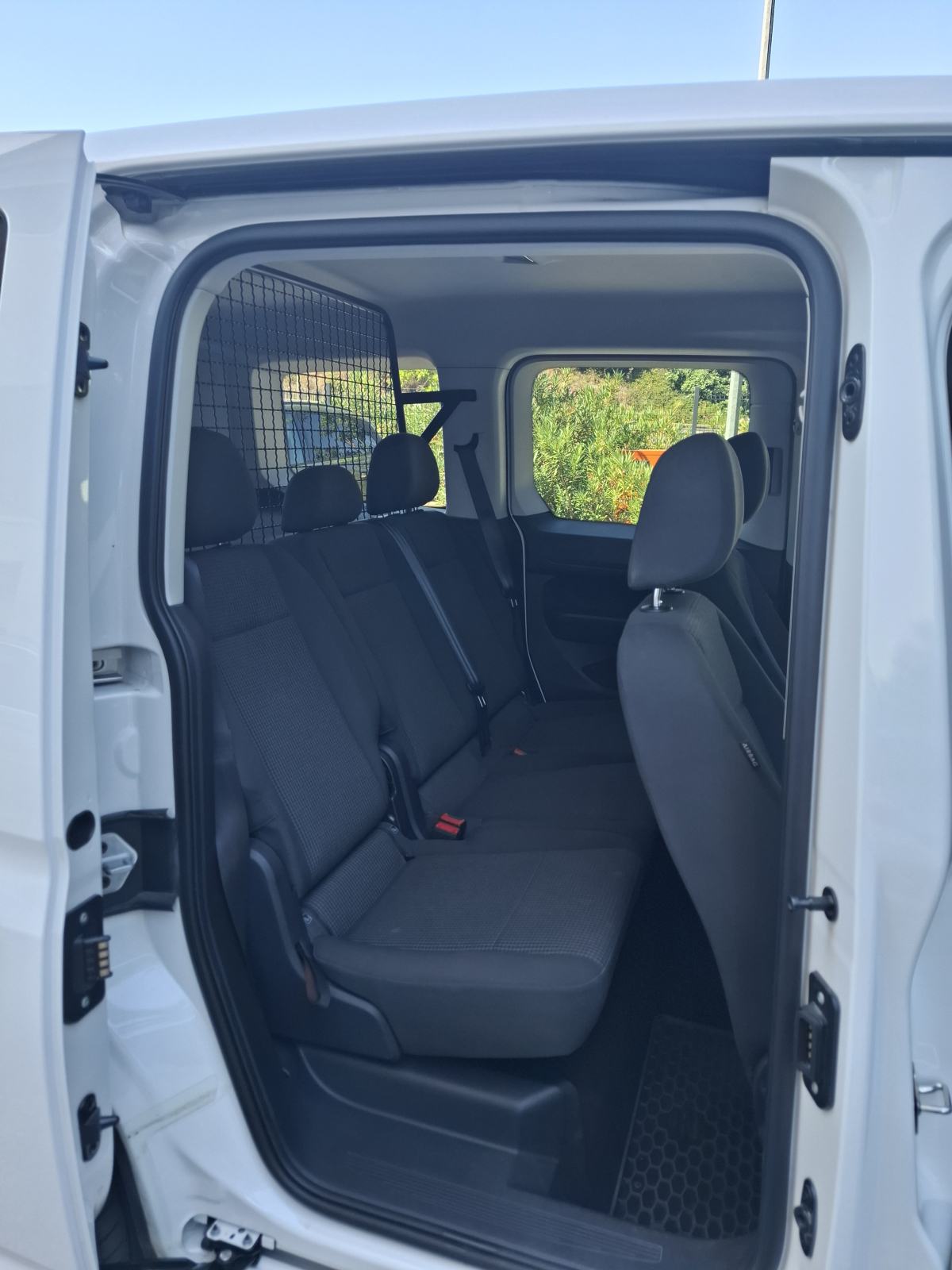 VW Caddy 2,0, fotografija 8