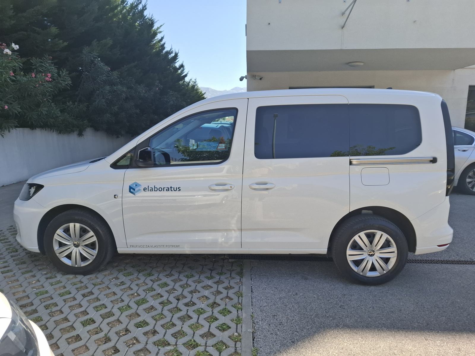 VW Caddy 2,0, fotografija 2