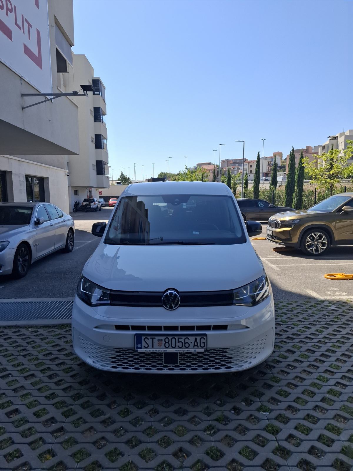 VW Caddy 2,0, fotografija 1