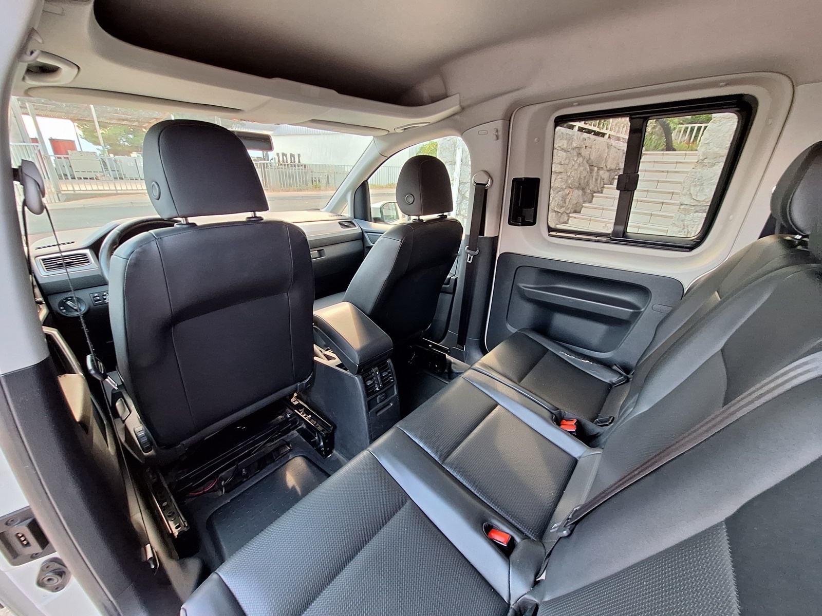 VW Caddy 2,0 TDI 100Ks 7 mjesta Maxi TOP STANjE, fotografija 18