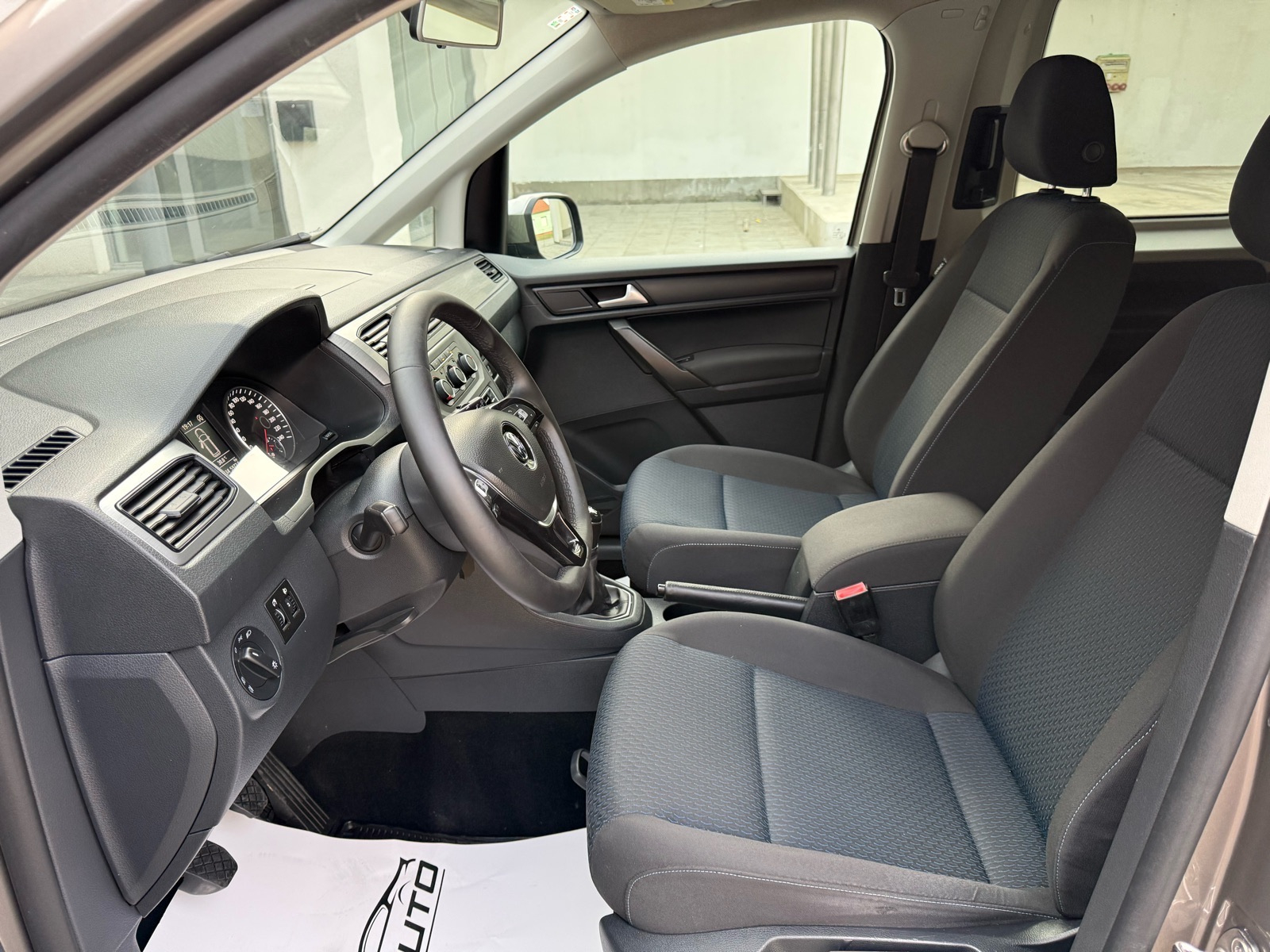 VW Caddy 2,0 TDI 2019.god 122.000km, Prvi vlasnik, N1 putnički, servis, fotografija 10