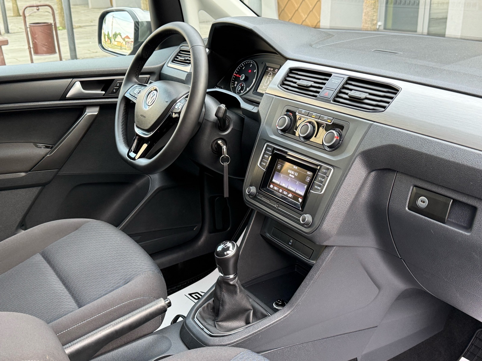 VW Caddy 2,0 TDI 2019.god 122.000km, Prvi vlasnik, N1 putnički, servis, fotografija 16