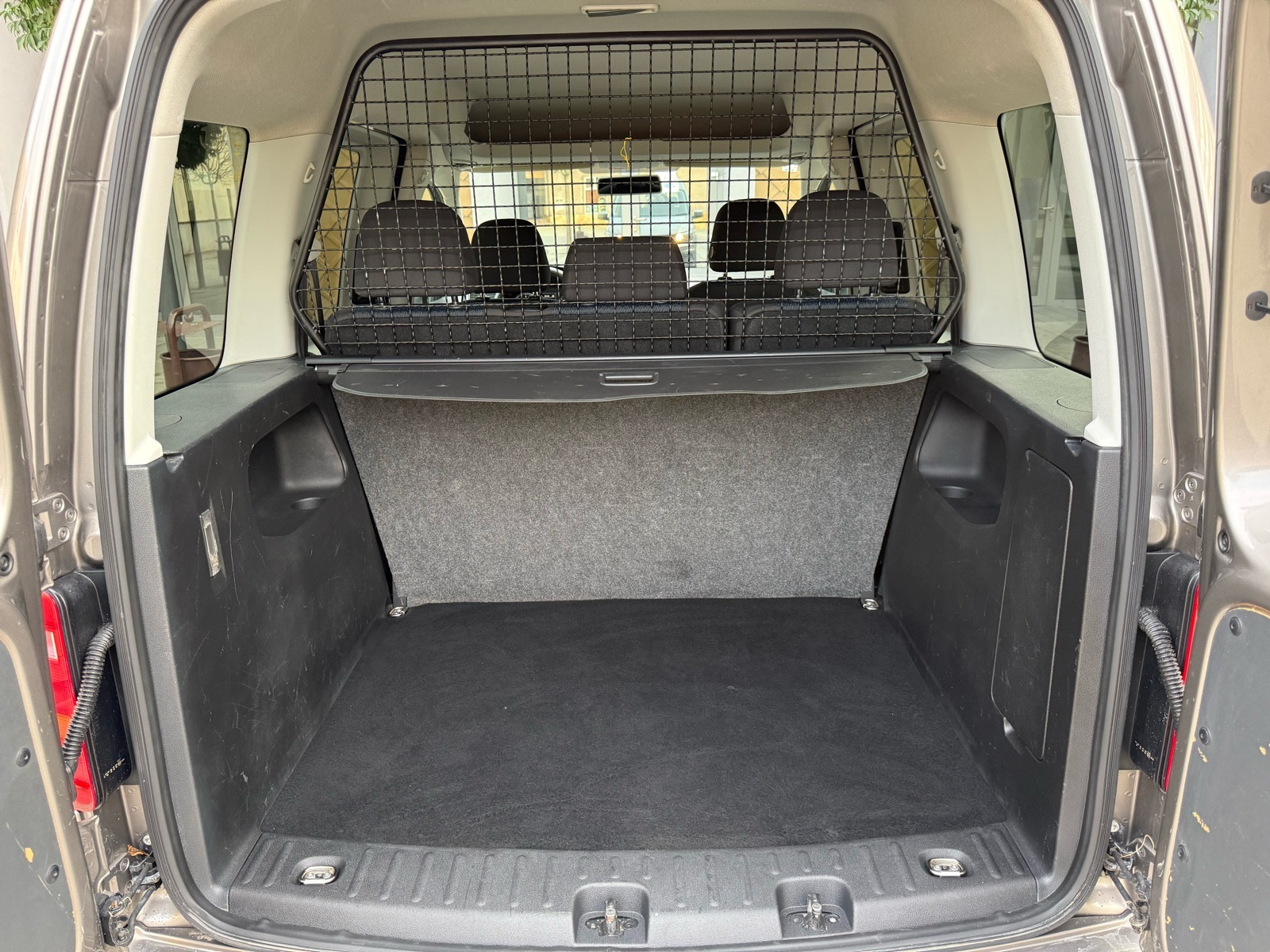 VW Caddy 2,0 TDI 2019.god 122.000km, Prvi vlasnik, N1 putnički, servis, fotografija 12