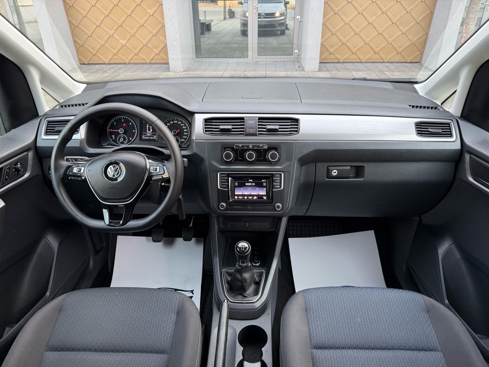 VW Caddy 2,0 TDI 2019.god 122.000km, Prvi vlasnik, N1 putnički, servis, fotografija 15