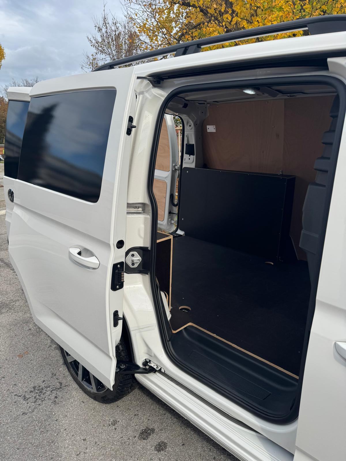 VW CADDY 2.0 TDI 2024. GODINA TOP STANJE, fotografija 10
