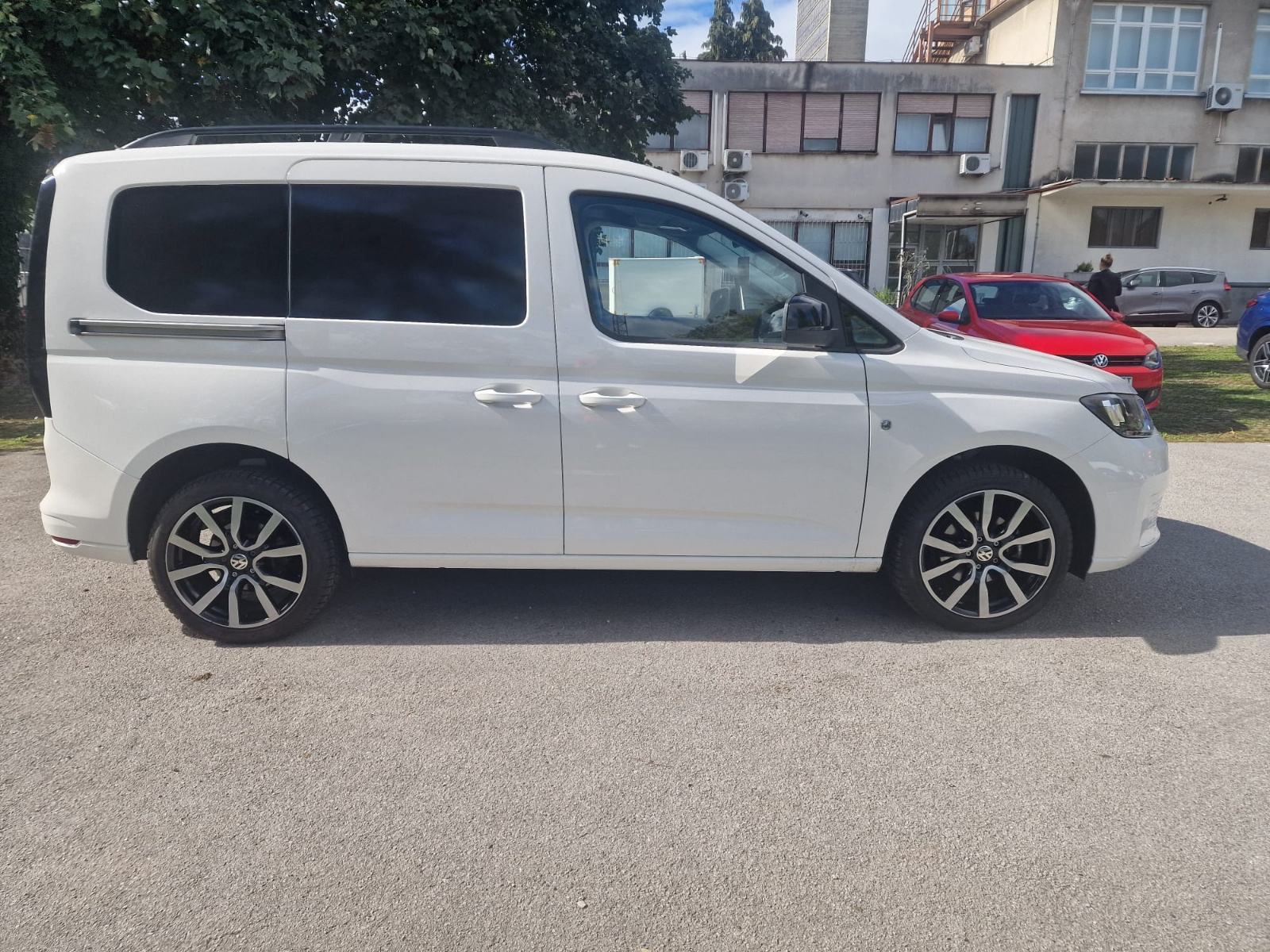 VW CADDY 2.0 TDI 2024. GODINA TOP STANJE, fotografija 19