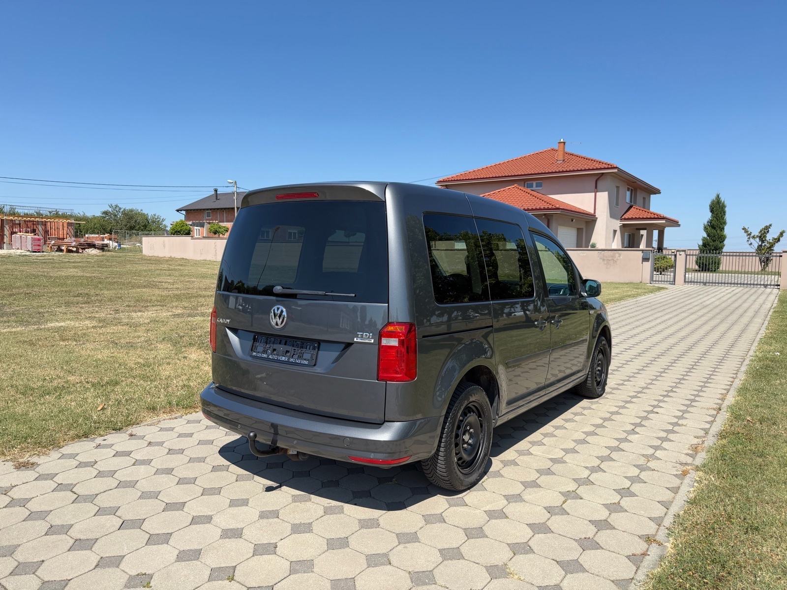 VW Caddy 2,0 TDI *5 Sjedala*, fotografija 3