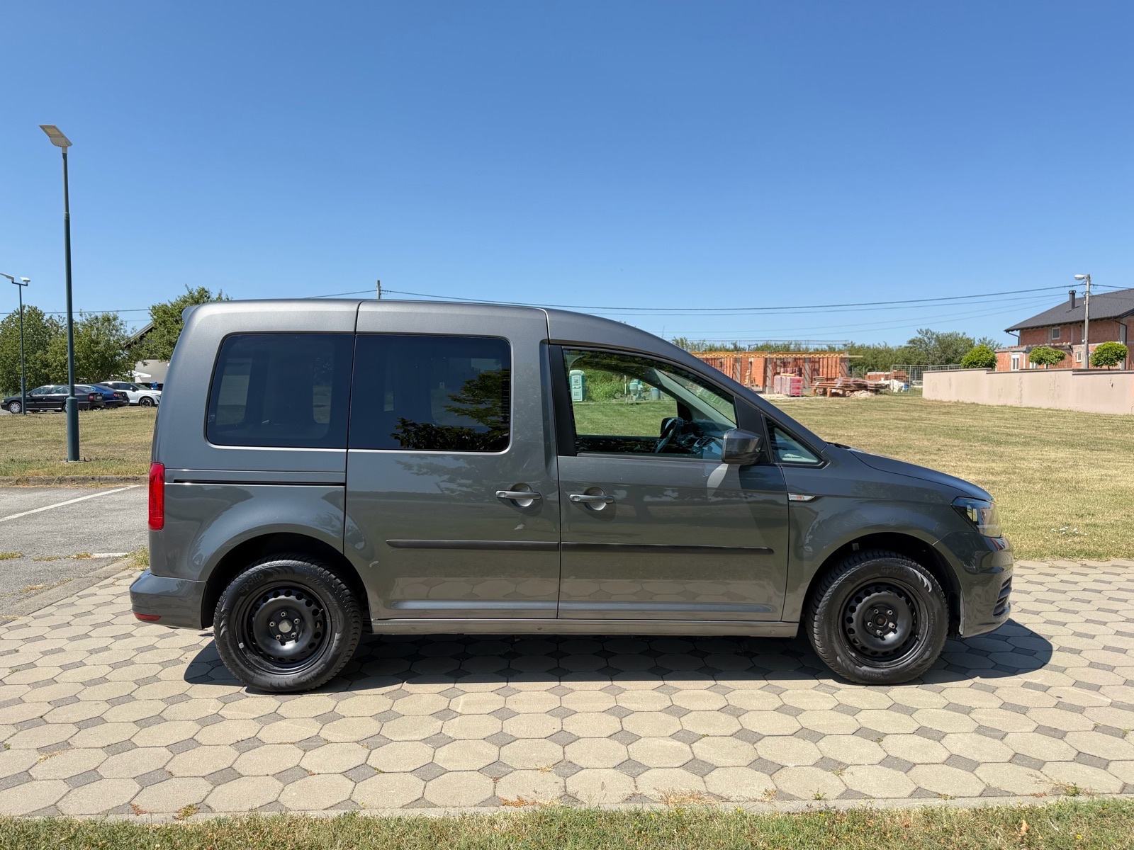 VW Caddy 2,0 TDI *5 Sjedala*, fotografija 2