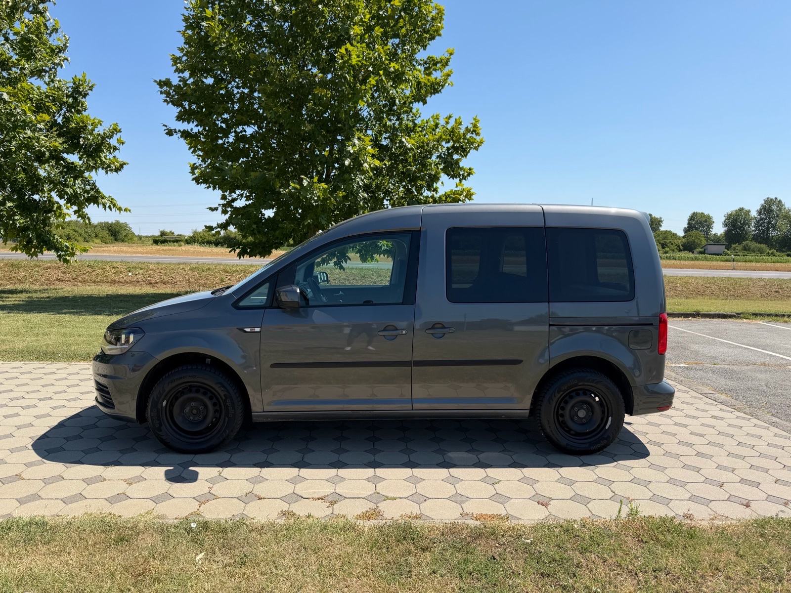 VW Caddy 2,0 TDI *5 Sjedala*, fotografija 6