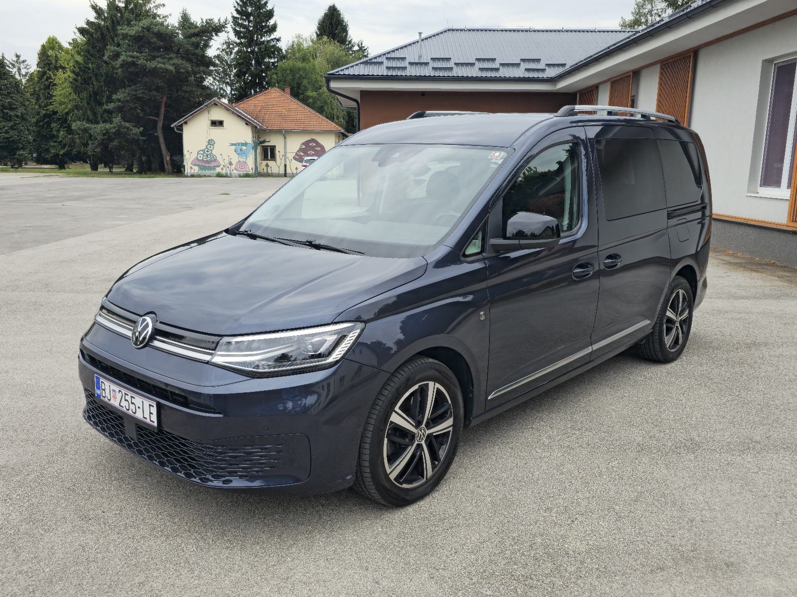 VW Caddy Maxi 2,0 tdi 90kw DSG, SAMO 51000 km, 7sjedala, fotografija 2