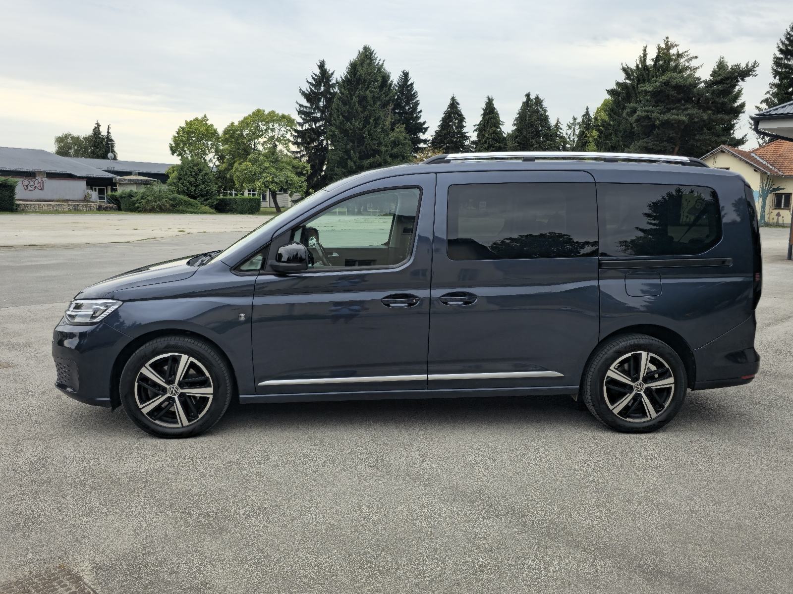 VW Caddy Maxi 2,0 tdi 90kw DSG, SAMO 51000 km, 7sjedala, fotografija 4