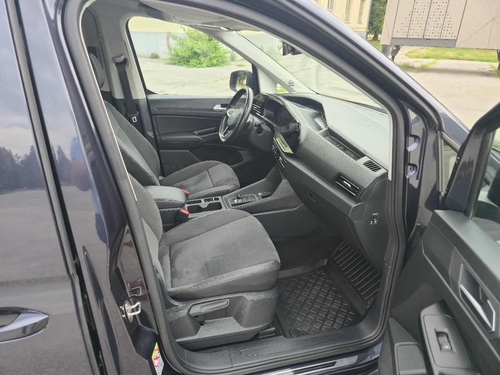 VW Caddy Maxi 2,0 tdi 90kw DSG, SAMO 51000 km, 7sjedala, fotografija 10