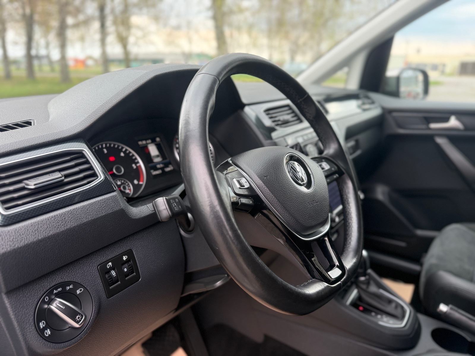 VW Caddy 2,0 TDI automatik-HIGHLINE-7 SJEDALA-reg. 06/26, fotografija 11