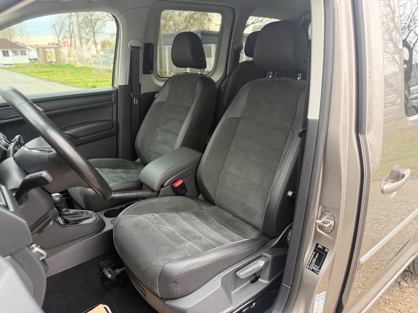 VW Caddy 2,0 TDI automatik-HIGHLINE-7 SJEDALA-reg. 06/26, fotografija 9
