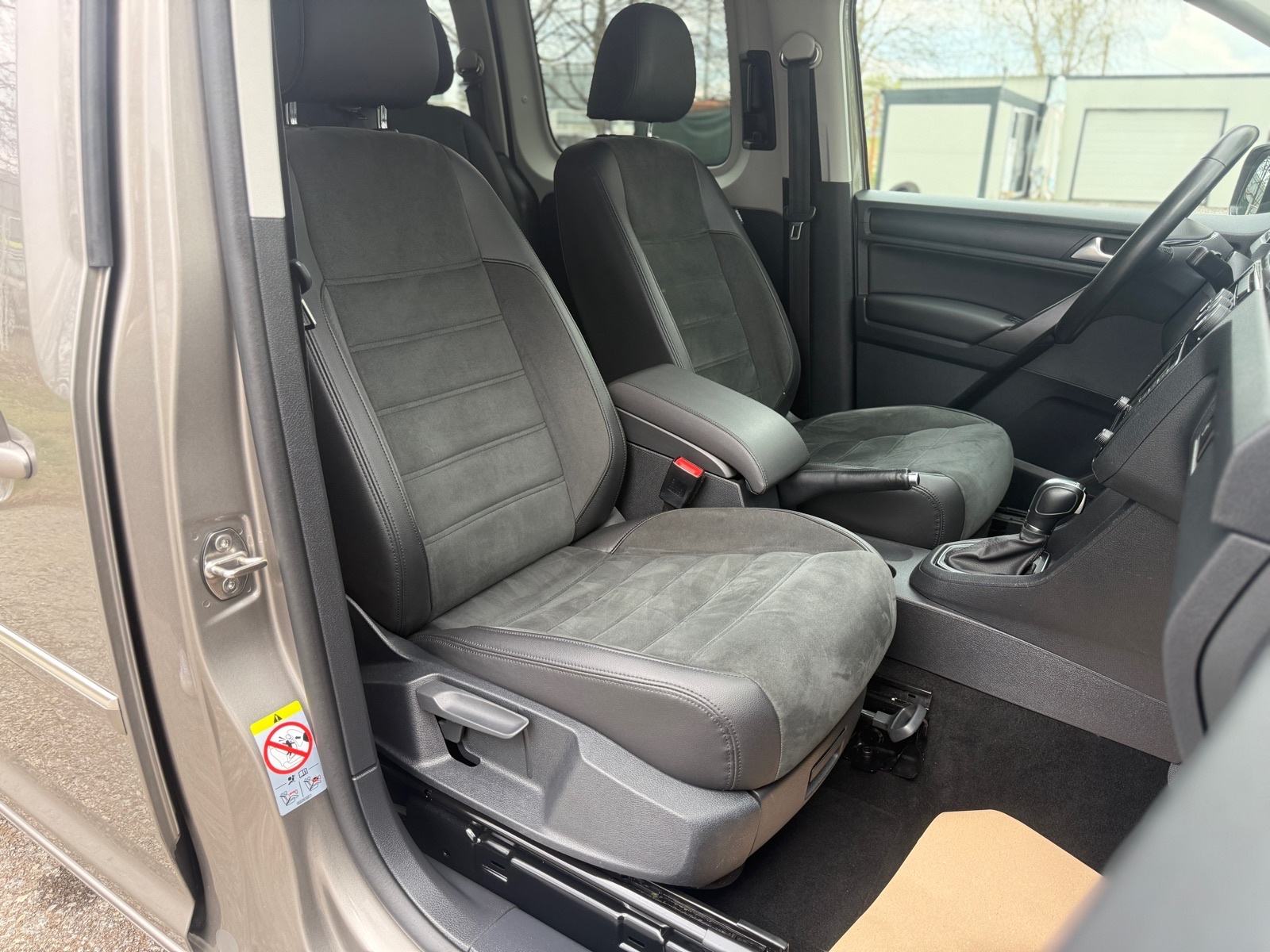 VW Caddy 2,0 TDI automatik-HIGHLINE-7 SJEDALA-reg. 06/26, fotografija 19