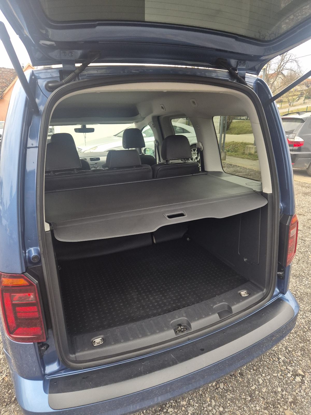 VW Caddy 2,0 TDI DSG *EDITION 35*kam.*Led*Navi*Acc*V.SERVIS*reg.3/27*, fotografija 15