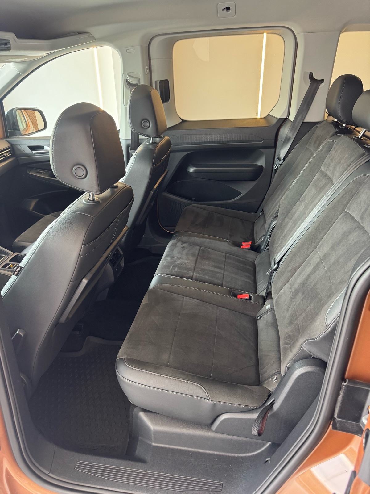 VW Caddy 2,0 TDI DSG Style 2022.; 5 sjedala; Navi; Matrix; Kamera; Alu, fotografija 7