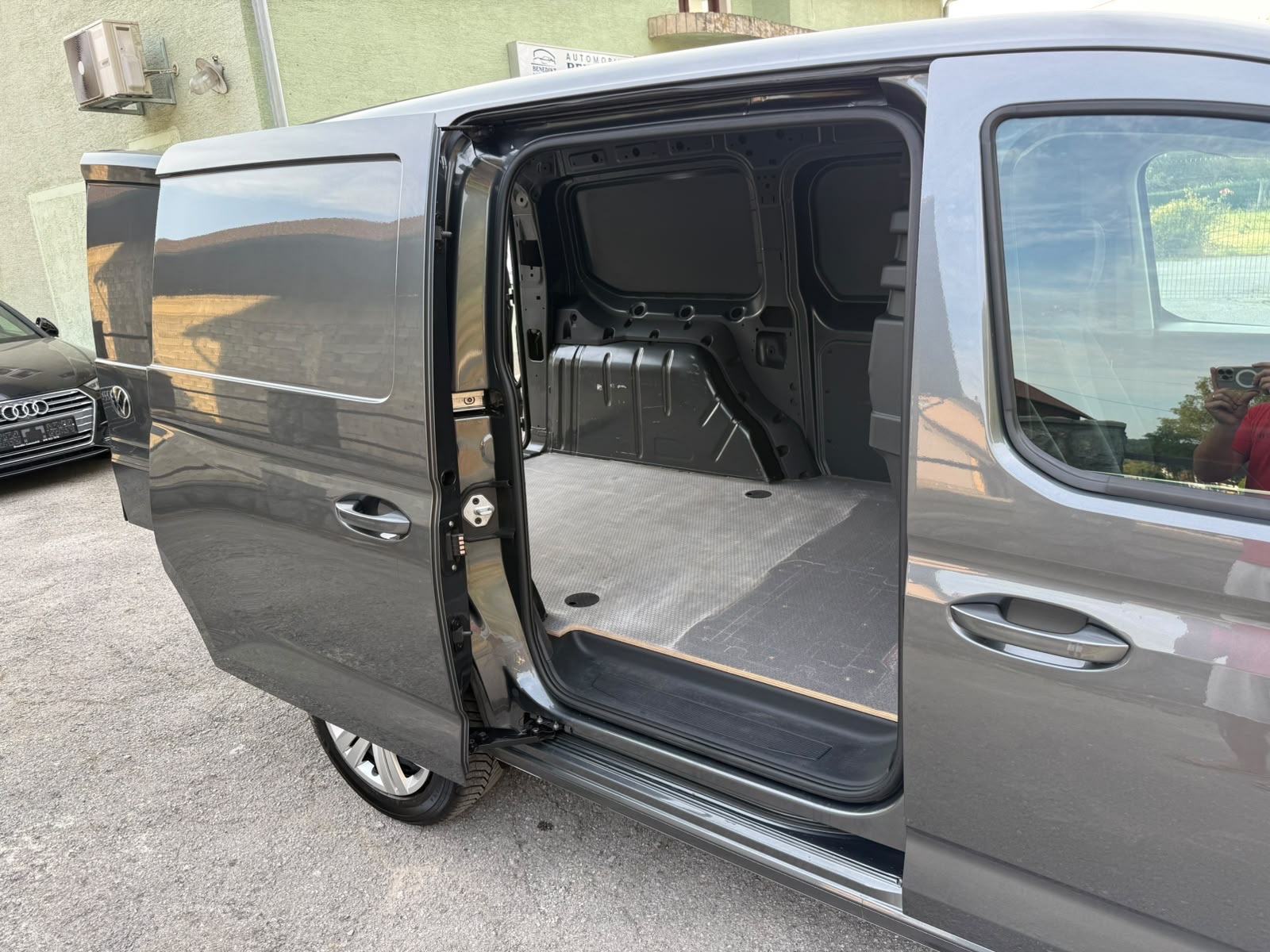 VW Caddy 2.0 tdi MAXI - N1, fotografija 15