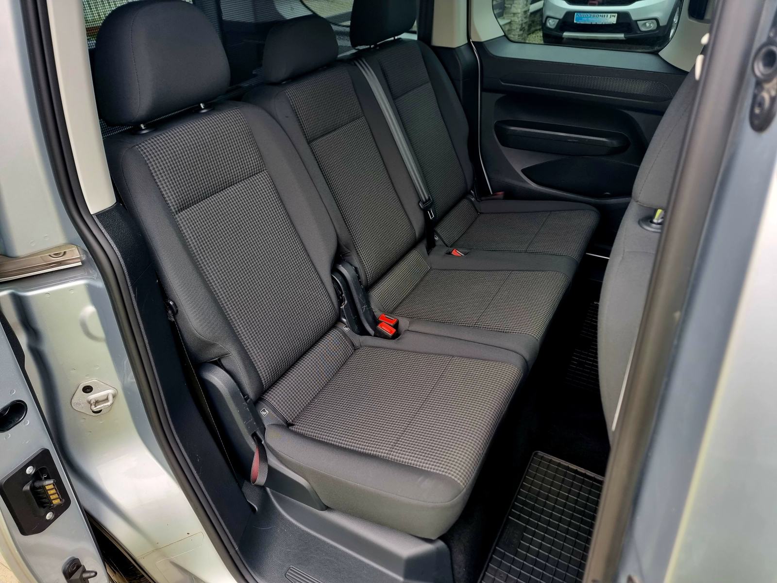 VW Caddy 2,0 TDI,,ODLIČAN,,CIJENA SA PDV-om,,83027KM, fotografija 14